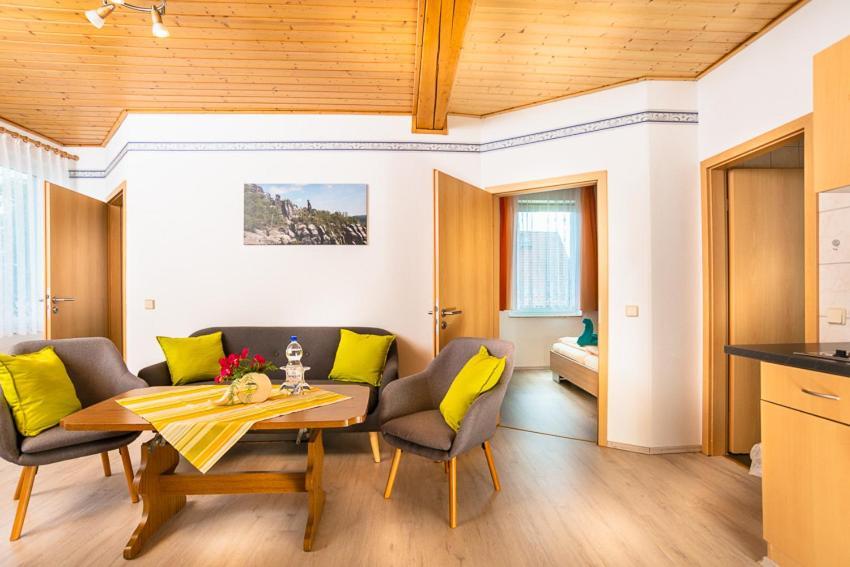 Ferienhaus "Zur Alten Schule" Mittelndorf Bagian luar foto