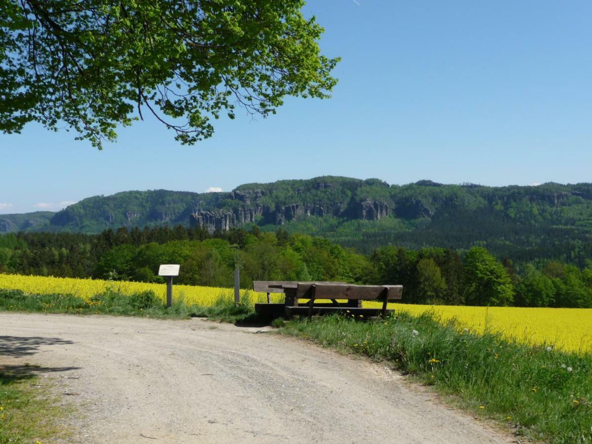 Ferienhaus "Zur Alten Schule" Mittelndorf Bagian luar foto