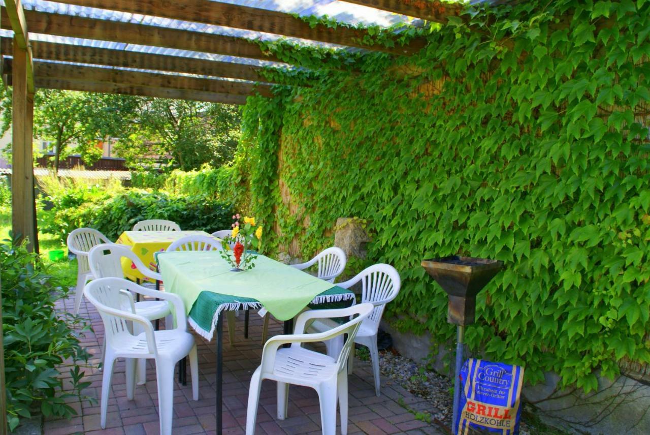 Ferienhaus "Zur Alten Schule" Mittelndorf Bagian luar foto